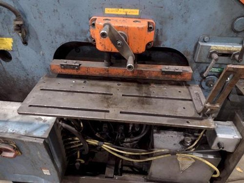 95 TON SCOTCHMAN MODEL#95/140-24M DUAL OPERATOR HYDRAULIC IRONWORKER