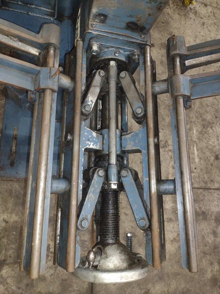 1,600 X 18" CWP MODEL #2RDM MOTORIZED DOUBLE END COIL REEL UNCOILER: YOBRO #24498