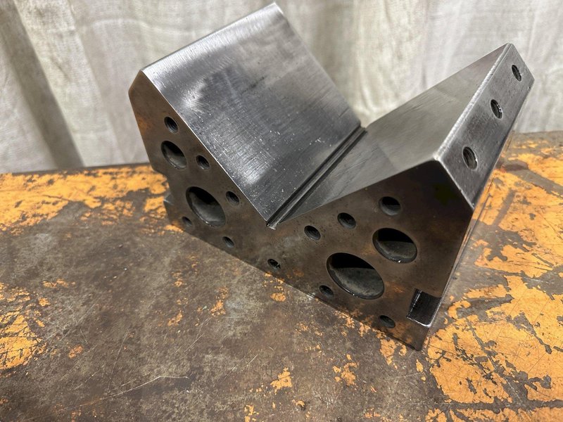 1 SET OF 6" X 3" SADDLE  V BLOCKS: BLOCK: STOCK #77840