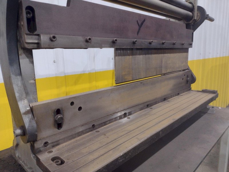 BENCH TOP SHEAR, BRAKE &amp; ROLL MACHINE: YOBRO #26222
