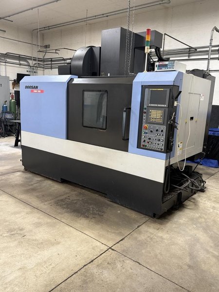 Doosan DNM 500 VMC, 2009 – 4th Axis Wired, Fanuc Control