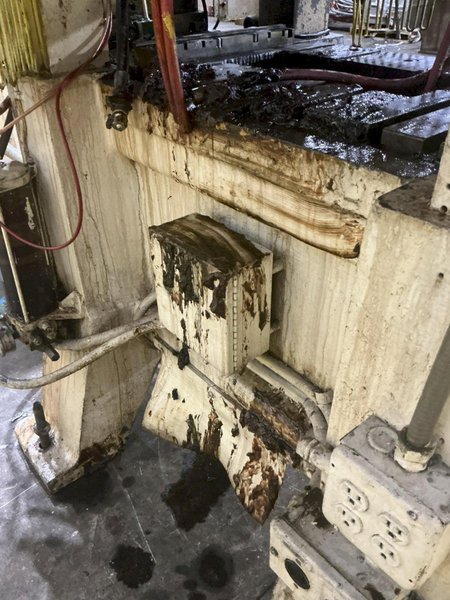 60 TON OAK MODEL #30-LP-60-604 STRAIGHT SIDE PRESS, STROKE 2", 80-240 SPM: YOBRO #26050