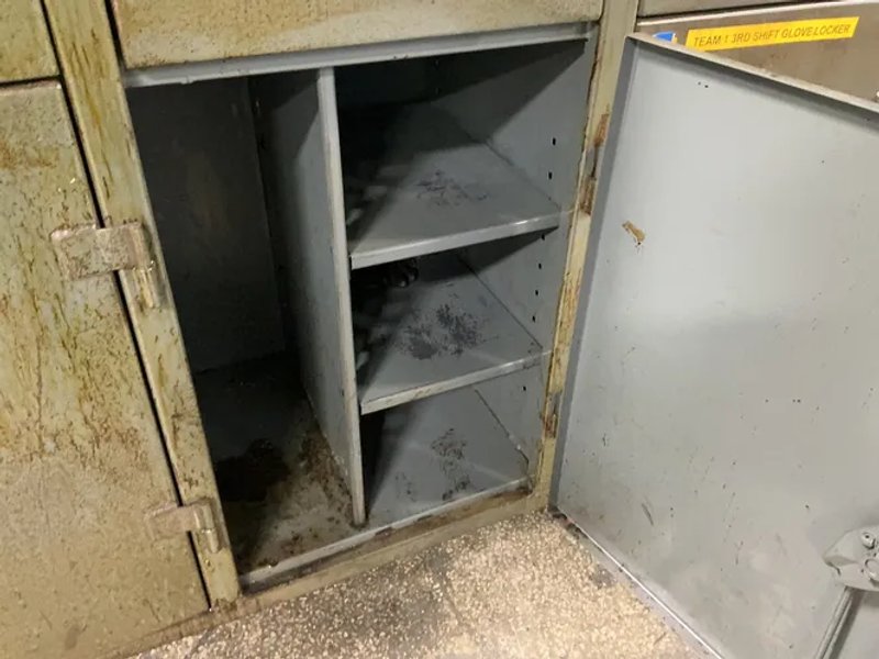 Strong Hold  10 Door Lockers