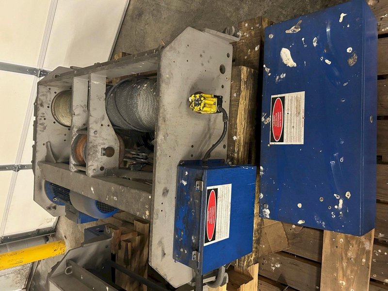 detroit 15 ton electric hoist s/n 163856 with remote controls