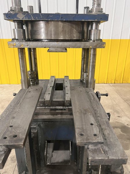 7 TON AIRAM PNEUMATIC AIR CUT OFF PRESS: STOCK #21100