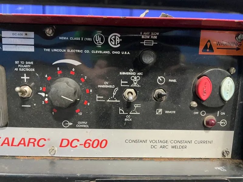 Lincoln Electric 600 Amps Welder - Idealarc Dc-600