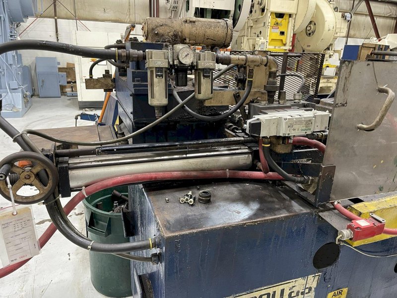 18" Dallas Double Gripper Air Feed with Straightener Model D500-18