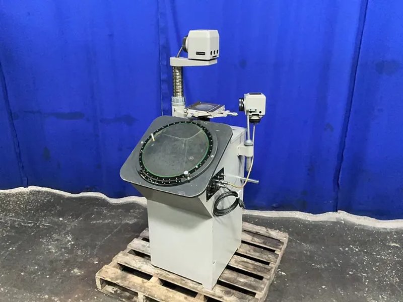 Mitutoyo 14" Optical Comparator - Pv-350