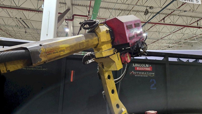 Lincoln Electric SYSTEM 30 Weld Cell w/ Fanuc Robot and Controls USED – AS-IS