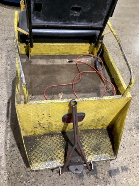 TEXTRON 898320B CUSHMAN MAINTENANCE CARTS USED