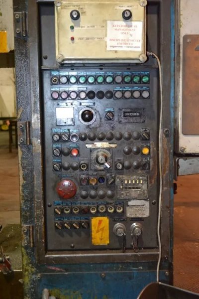 KOMATSU 220 TON ECCENTRIC GEAR 2 PT SS PRESS, S/N 10017, STOCK# 13404J
