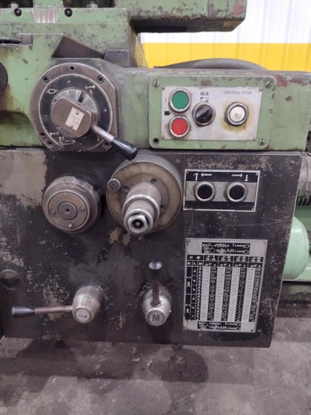 42" X 288" TOS CELAKOVICE MODEL #SU100 ENGINE LATHE WITH 4-1/8" HOLE AND METRIC THREADING: STOCK 15151