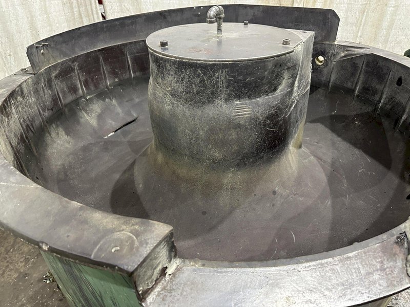 10 CUBIC FT  GYROMATIC MODEL G10-D VIBRATORYFINSHER: STOCK #77935