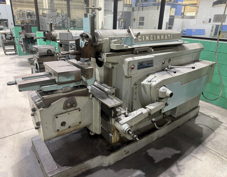 24" CINCINNATI UNIVERSAL HEAVY DUTY SHAPER WITH VISE: YOBRO #26412