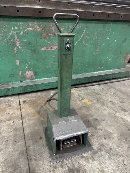 130 TON x 12' ACCURRESS MODEL #713012 HYDRAULIC PRESS BRAKE: STOCK #23701