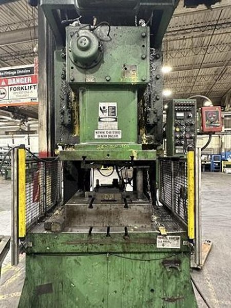 200 TON STAMTEC MODEL #G1-200 (NEW 2000) GAP FRAME PRESS