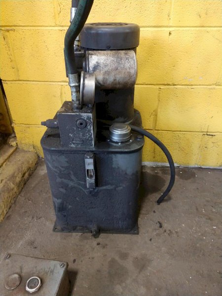 (6) 2.5 TON RANSOME MODEL #AAIRR TURNING ROLLS: STOCK 14800