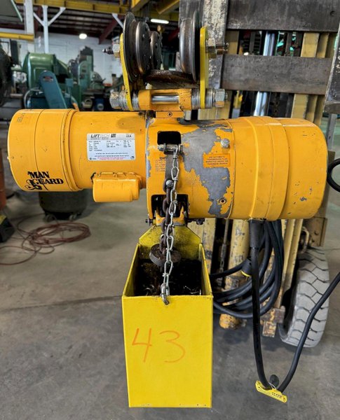 1/2 Ton Budgit Electric Chain Hoist, 16 FPM, Trolley, 1 Phase