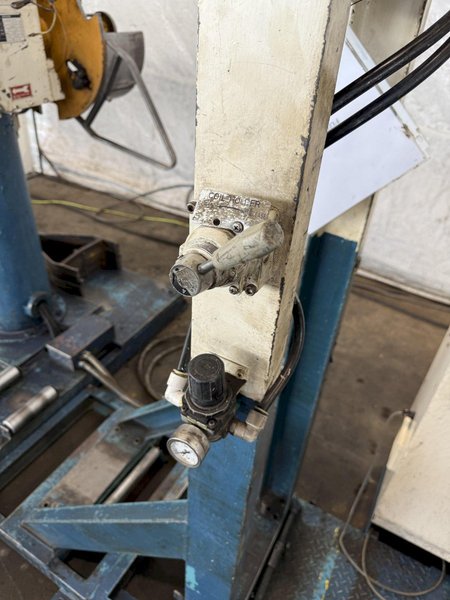 1,100 Lb. x 6" x .05" AIDA SERVO FEEDLINE W/ DUAL UNCOILER. STOCK # 0130225.