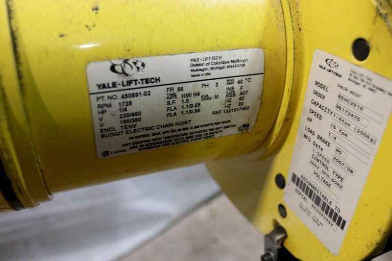 1/4 TON YALE  MODEL #BEHC2516 ELECTRIC POWERED CHAIN HOIST: STOCK #11978