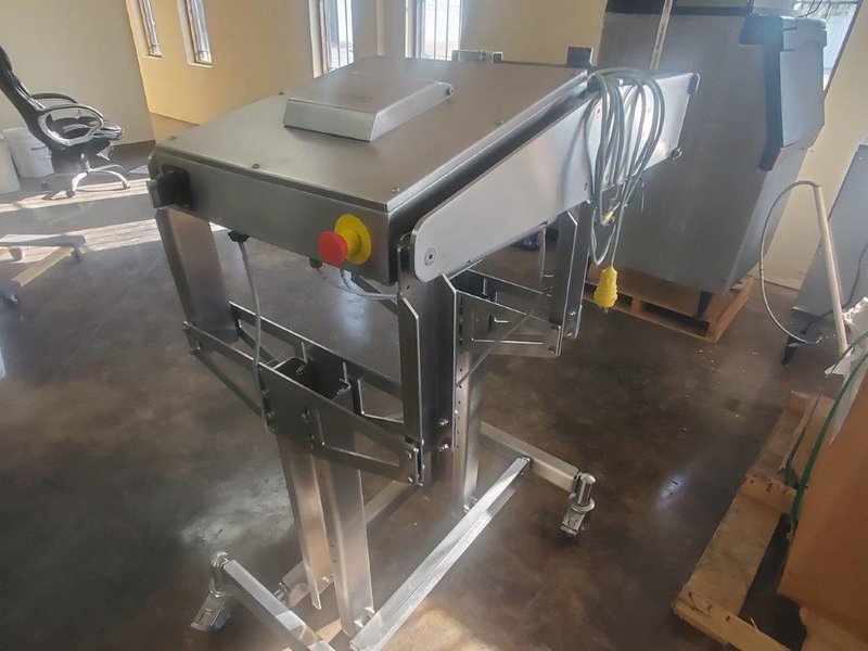 (4) INTRAY / QUPAQ Smart Stand Servo Automatic Tray Denesters, 2024 – w/ (2) Tool Trolleys