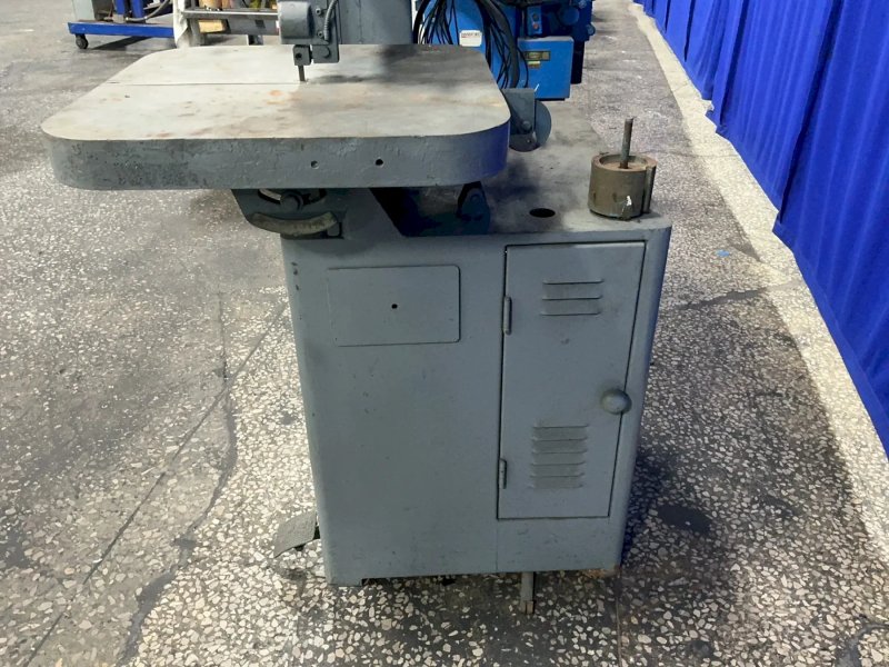 Grob 18” Vertical Band Saw - Ns18