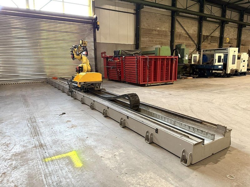 Fanuc Milling Robot - X: 10 500 / Y: 3045 / Z: 3500 mm CNC