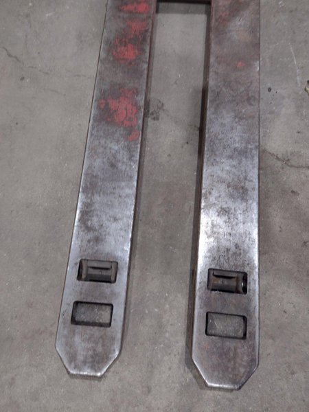 5,500 LB MOBILE PALLET MODEL #MP55 MANUAL PALLET JACK: STOCK #19054