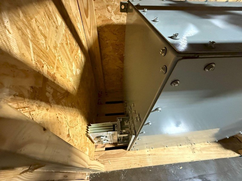 ABB 2500A Spectra Series Copper Center Tap Box 600V, 3PH, 3G NEW