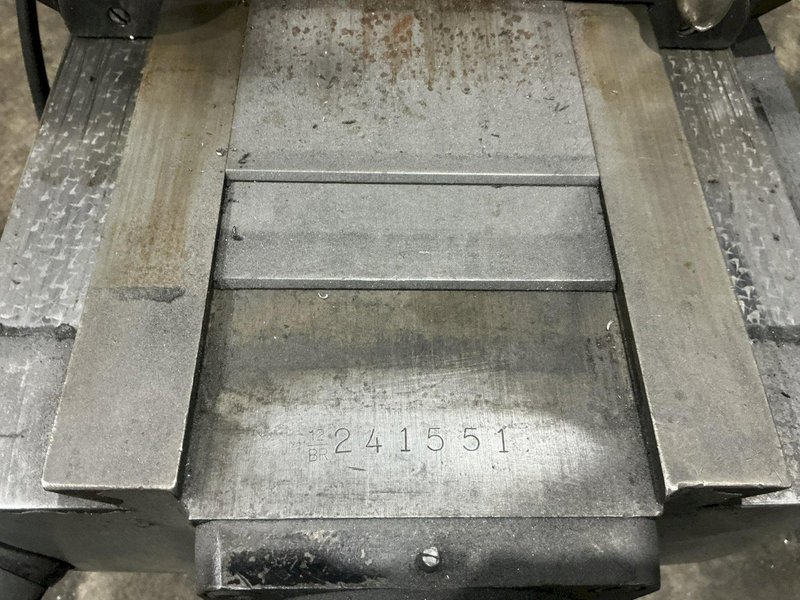 2 HP BRIDGEPORT SERIES I VERTICAL RAM TYPE KNEE MILL WITH DRO: YOBRO #26190