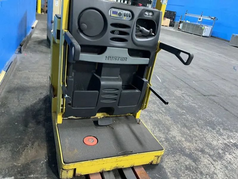 Hyster 3000 Lbs Order Picker - R30xm3
