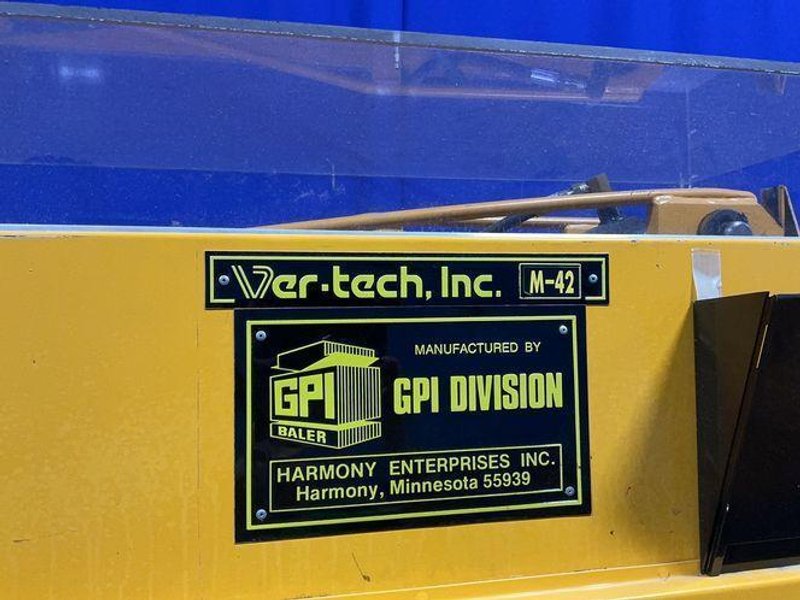 Gpi Divison  20” X 40” Baler - M42bc