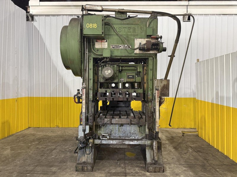 100 TON MINSTER P2-100-42 PIECE MAKER STRAIGHT SIDE HIGH SPEED PRESS. STOCK # 0883325