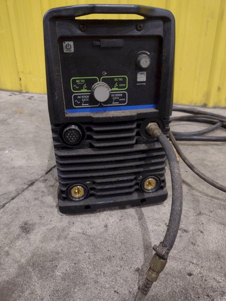 MILLER DYNASTY 210 WELDER: YOBRO #24833