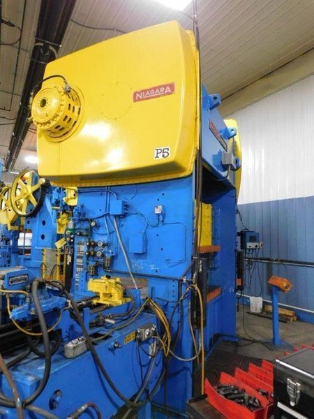 250 ton Niagara Straight Side Used Mechanical Metal Stamping Press Model# PN-250-84-42, Year 1991