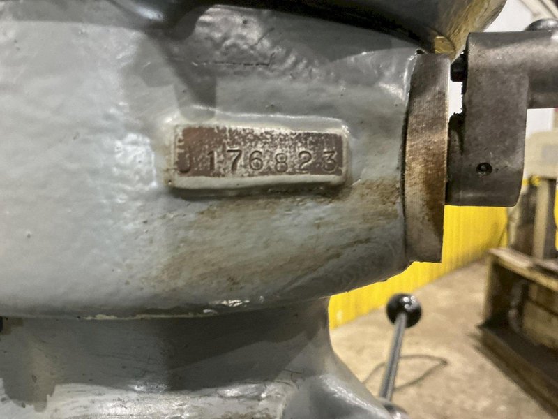 1.5 HP BRIDGEPORT TAM TYPE KNEE MILL: YOBRO #25983