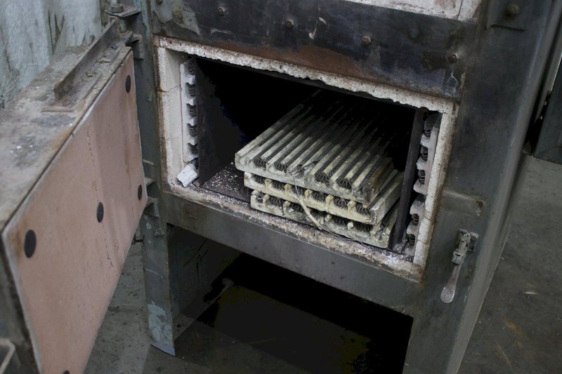2300 DEGREE LUCIFER MODEL #DL-7022-K FURNACE:   STOCK #76439