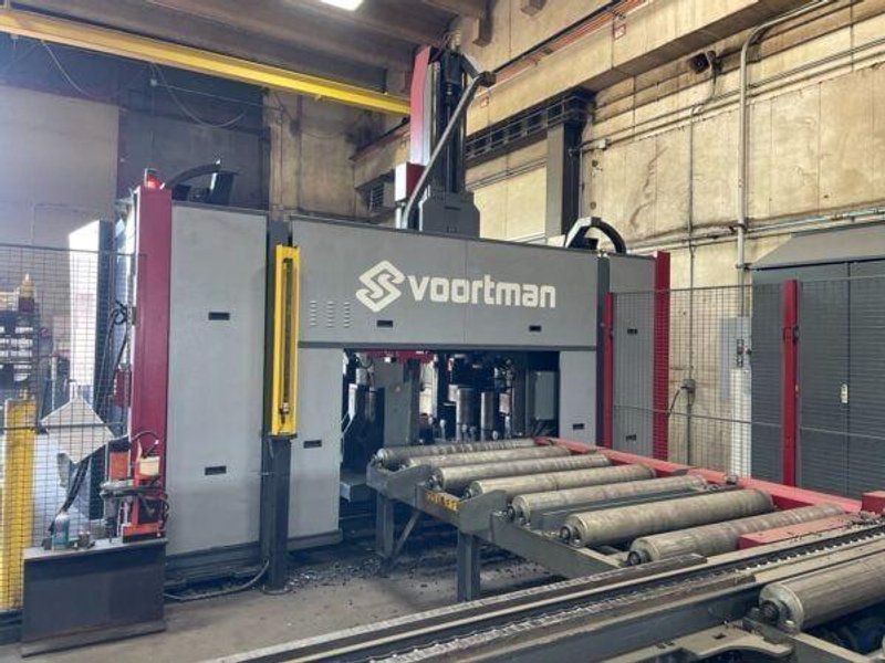 2015 VOORTMAN V630 3-AXIS BEAM DRILLING AND MILLING MACHINE – INCLUDES 50″ VB1250 SAW