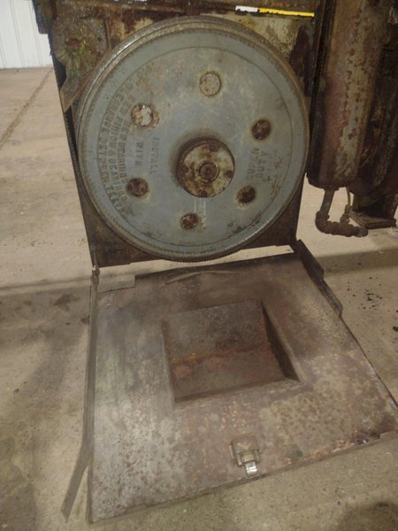 18" X 20" ARMSTRONG MARVEL SERIES 8 MARK 1 VERTICAL BAND SAW: STOCK #11225