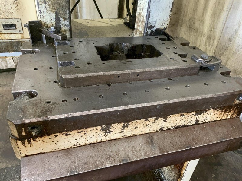 60 TON MINSTER MODEL 6 SS FIXED BASE GAP FRAME PRESS: STOCK #81620