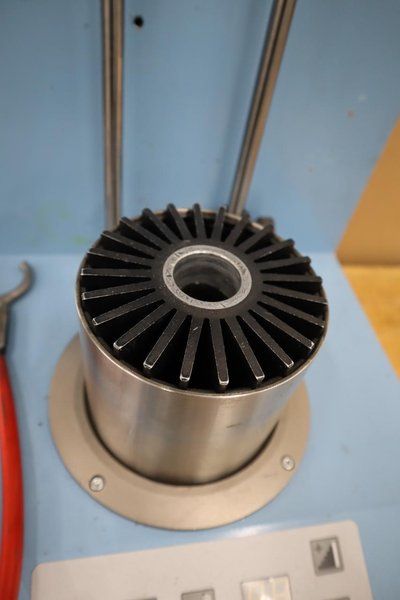 Roders ISG 2000 Heat Shrink Tool Setter, Single Station with HSK 40 Tool Sleeve- Auction Item