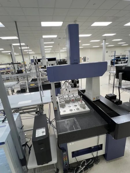 2004 MITUTOYO CRYSTA APEX C574 | Coordinate Measuring Machines