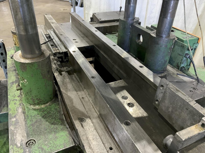 20 TON DAHLSTROM MODEL 20TPS 4 POST CUTOFF PRESS: STOCK #80949