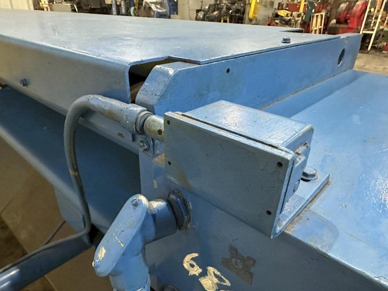 10' X 10 GAUGE NIAGARA MODEL #SPARTAN SP10-10 HYDRAULIC SHEAR: STOCK #22633