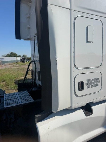 Kenworth T680 Sleeper Semi Truck, 2020 – 758,000 Miles,