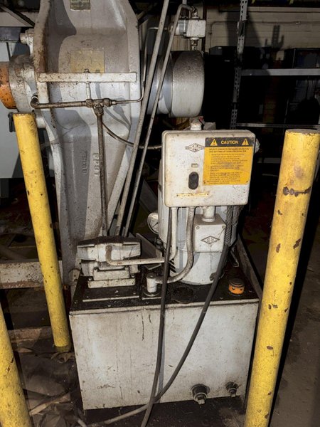 300 TON X 76" H X 32' L RODGERS MODEL #1F300A-78X HYDRAULIC WHEEL PRESS : YOBRO 26531