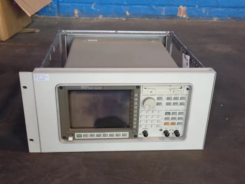Hewlett Packard  Dynamic Signal Analyzer  - 35670a