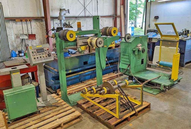 2,000# x 10" Progressive Traverse Wind Recoiler