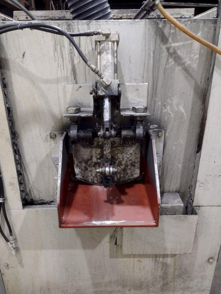 60" X 8 CU FT ALMCO MODEL V8-S TUB TYPE VIBRATORY DEBURRING FINISHING SYSTEM: STOCK #18832
