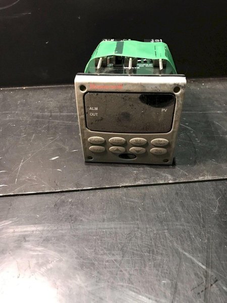 HONEYWELL DC2500-EE-0L00 Temperature Controller USED